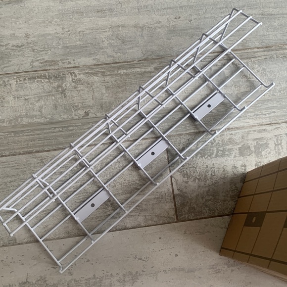 Cable Management Tray White Metallic - Picture 6 of 13